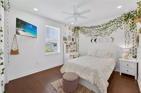 Bedroom - 1108 Seagrape Dr, Ruskin, FL 33570 photo 6 of 12