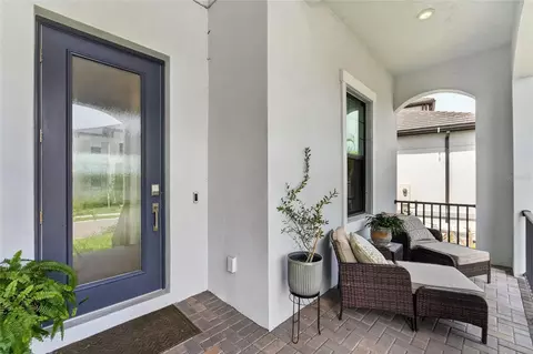 Exterior - 1108 Seagrape Dr, Ruskin, FL 33570 photo 2 of 22