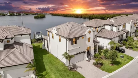 1108 Seagrape Dr, Ruskin, FL 33570