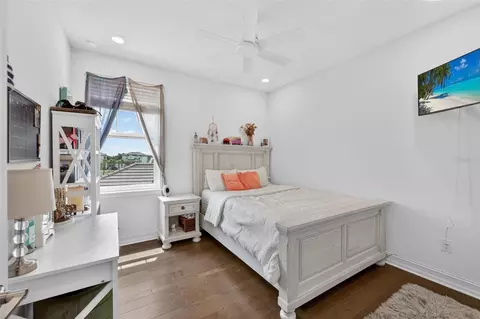 Bedroom - 1108 Seagrape Dr, Ruskin, FL 33570 photo 10 of 12
