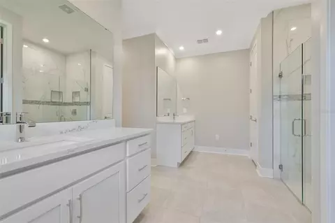 Bath - 12342 54th St E, Parrish, FL 34219 photo 2 of 6