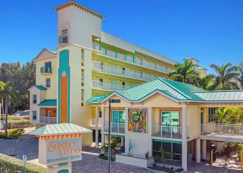 12000 Gulf Blvd #304-W, Treasure Island, FL 33706