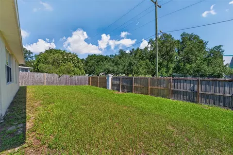 Exterior - 418 Henderson Ave, Seffner, FL 33584 photo 7 of 14