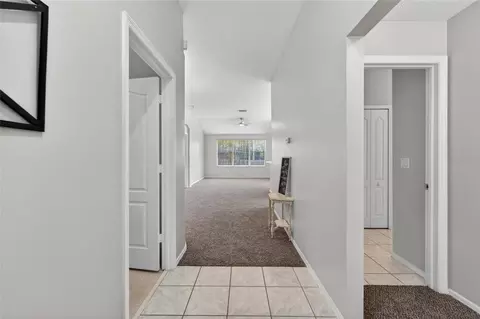 Entry Way - 418 Henderson Ave, Seffner, FL 33584 photo 6 of 9