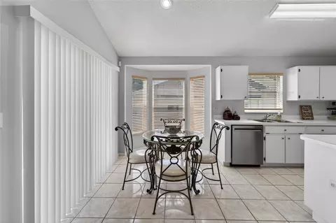 Dining - 418 Henderson Ave, Seffner, FL 33584 photo 1 of 2