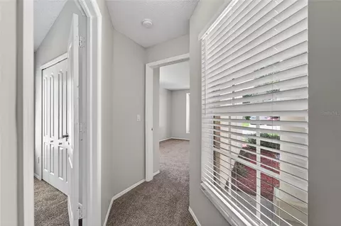 Entry Way - 418 Henderson Ave, Seffner, FL 33584 photo 7 of 9