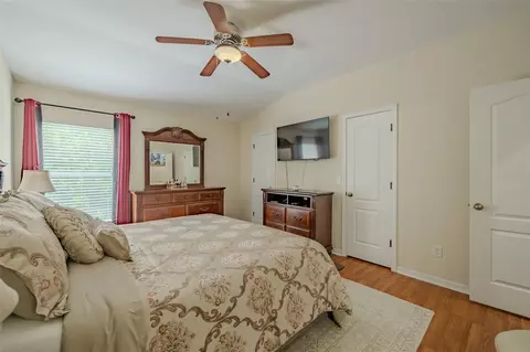 Bedroom - 15911 Fishhawk View Dr, Lithia, FL 33547 photo 3 of 5