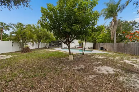 Exterior - 1004 Washington Ave, Largo, FL 33770 photo 7 of 7