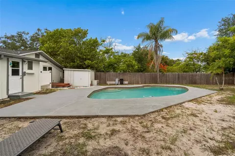 Exterior - 1004 Washington Ave, Largo, FL 33770 photo 6 of 7
