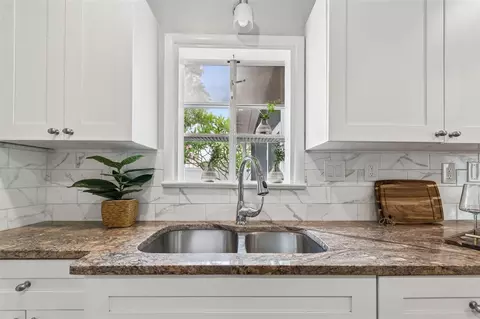 Kitchen - 1004 Washington Ave, Largo, FL 33770 photo 3 of 3