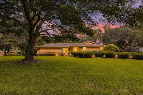 7809 Pineview Dr, Odessa, FL 33556