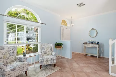 Entry Way - 384 Wingate Cir, Oldsmar, FL 34677 photo 3 of 7