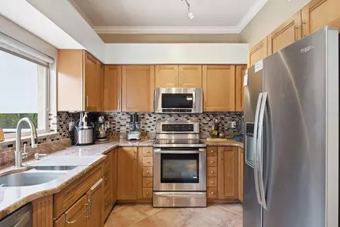 Kitchen - 384 Wingate Cir, Oldsmar, FL 34677 photo 4 of 4