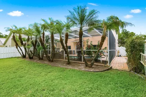 Exterior - 384 Wingate Cir, Oldsmar, FL 34677 photo 9 of 13