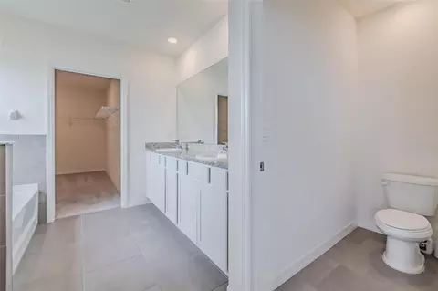 Entry Way - 13090 Brookside Moss Dr, Riverview, FL 33579 photo 7 of 8