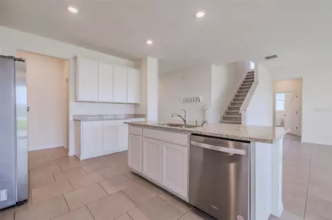 Kitchen - 13090 Brookside Moss Dr, Riverview, FL 33579 photo 3 of 4