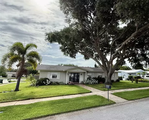 1853 Paradise Ln, Clearwater, FL 33756