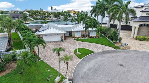 454 1st St W, Tierra Verde, FL 33715