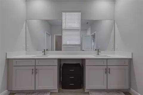 Bath - 12253 Cattleside Dr, Riverview, FL 33579 photo 4 of 5