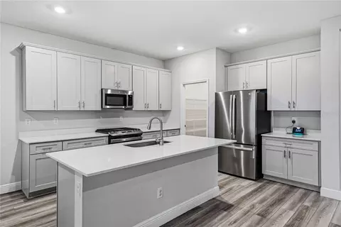 Kitchen - 12253 Cattleside Dr, Riverview, FL 33579 photo 3 of 6
