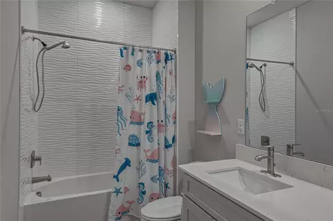 Bath - 12253 Cattleside Dr, Riverview, FL 33579 photo 3 of 5
