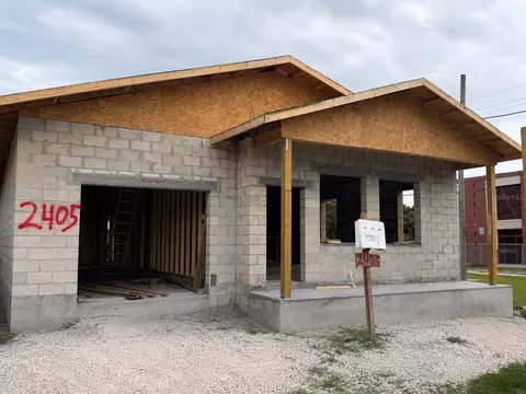 2405 E 38th Ave, Tampa, FL 33610