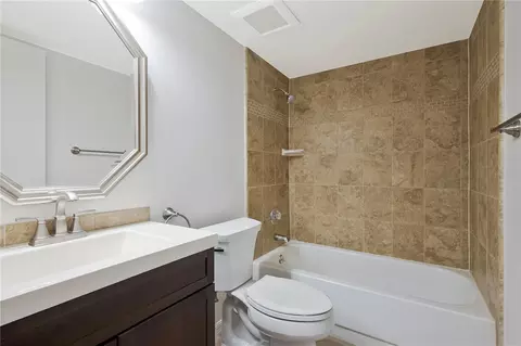 Bath - 3367 Crystal Ct E #E, Palm Harbor, FL 34685 photo 2 of 2