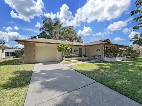 2819 Thistle Ct S, Palm Harbor, FL 34684