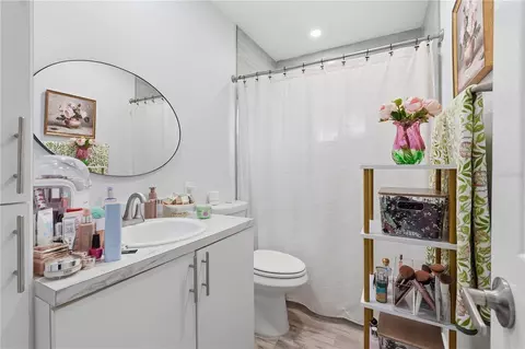Bath - 11094 SW 79th Ave, Ocala, FL 34476 photo 2 of 2