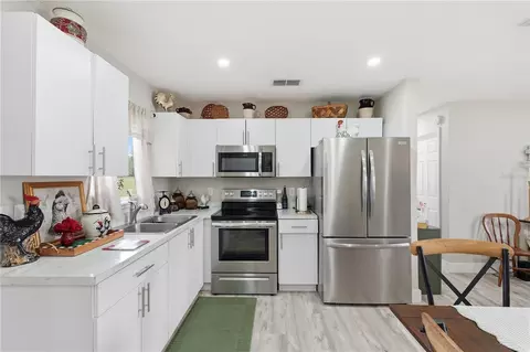 Kitchen - 11094 SW 79th Ave, Ocala, FL 34476 photo 2 of 4
