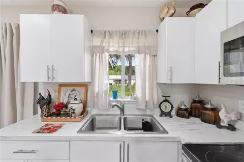 Kitchen - 11094 SW 79th Ave, Ocala, FL 34476 photo 4 of 4