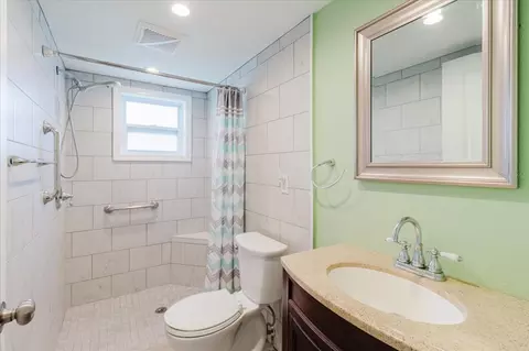 Bath - 1201 Cara Dr, Largo, FL 33771 photo 1 of 4