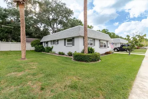 Exterior - 1201 Cara Dr, Largo, FL 33771 photo 4 of 16