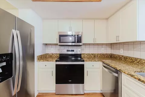 Kitchen - 1201 Cara Dr, Largo, FL 33771 photo 3 of 10