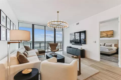 3101 Bayshore Blvd #1402, Tampa, FL 33629