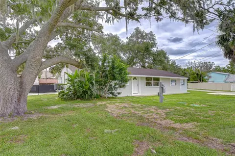 204 7th St SW, Ruskin, FL 33570