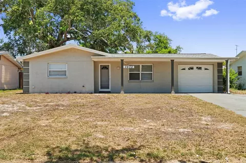 3438 Kimberly Oaks Dr, Holiday, FL 34691
