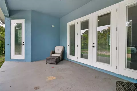 Exterior - 11560 110th Ave, Largo, FL 33778 photo 8 of 11