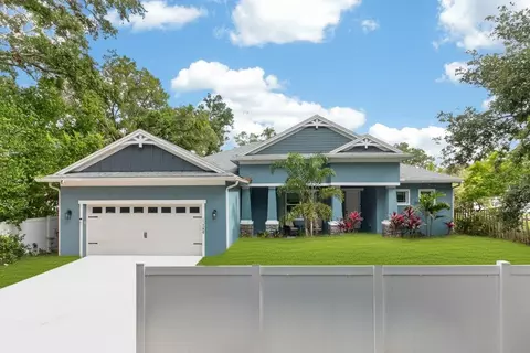 Exterior - 11560 110th Ave, Largo, FL 33778 photo 5 of 11