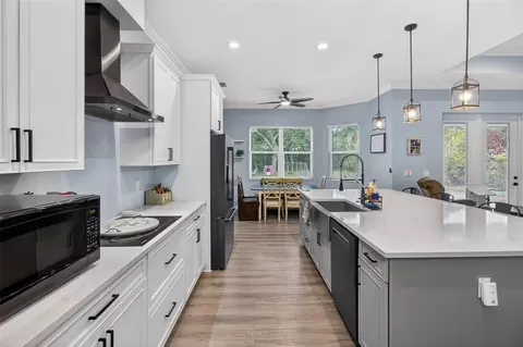 Kitchen - 11560 110th Ave, Largo, FL 33778 photo 3 of 3