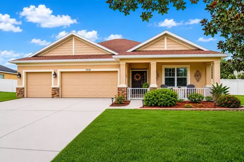 17539 Buckingham Garden Dr, Lithia, FL 33547