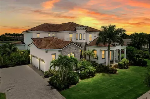 823 Manns Harbor Dr, Apollo Beach, FL 33572