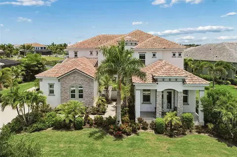 823 Manns Harbor Dr, Apollo Beach, FL 33572