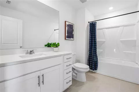 Bath - 3616 Ambersweet Xing, Parrish, FL 34219 photo 1 of 3