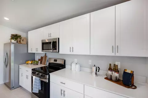 Kitchen - 3534 Ambersweet Xing, Parrish, FL 34219 photo 1 of 8