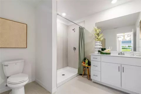 Bath - 3534 Ambersweet Xing, Parrish, FL 34219 photo 2 of 5