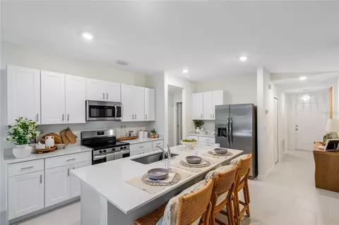 Kitchen - 3534 Ambersweet Xing, Parrish, FL 34219 photo 6 of 8