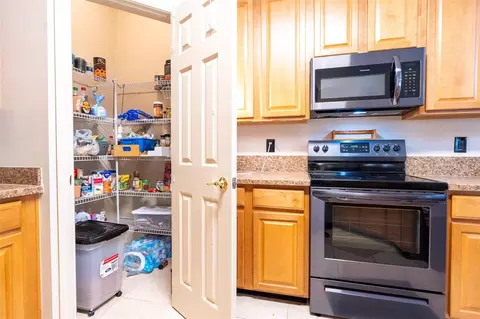 Kitchen - 332 Wooded Crossing Cir, Saint Augustine, FL 32084 photo 4 of 4