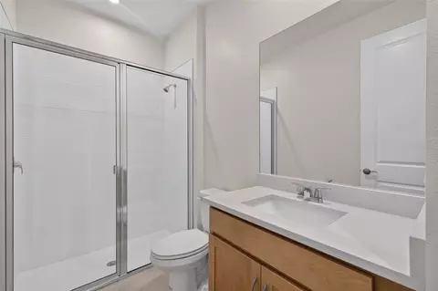 Bath - 11744 Boundless Ter, Venice, FL 34293 photo 2 of 2