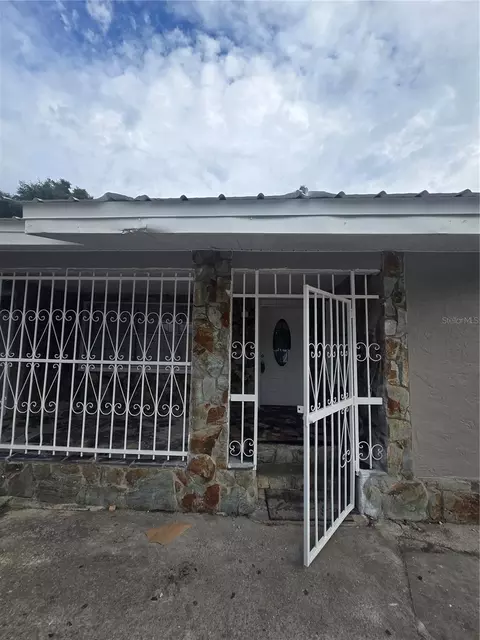 3905 E Osborne Ave, Tampa, FL 33610